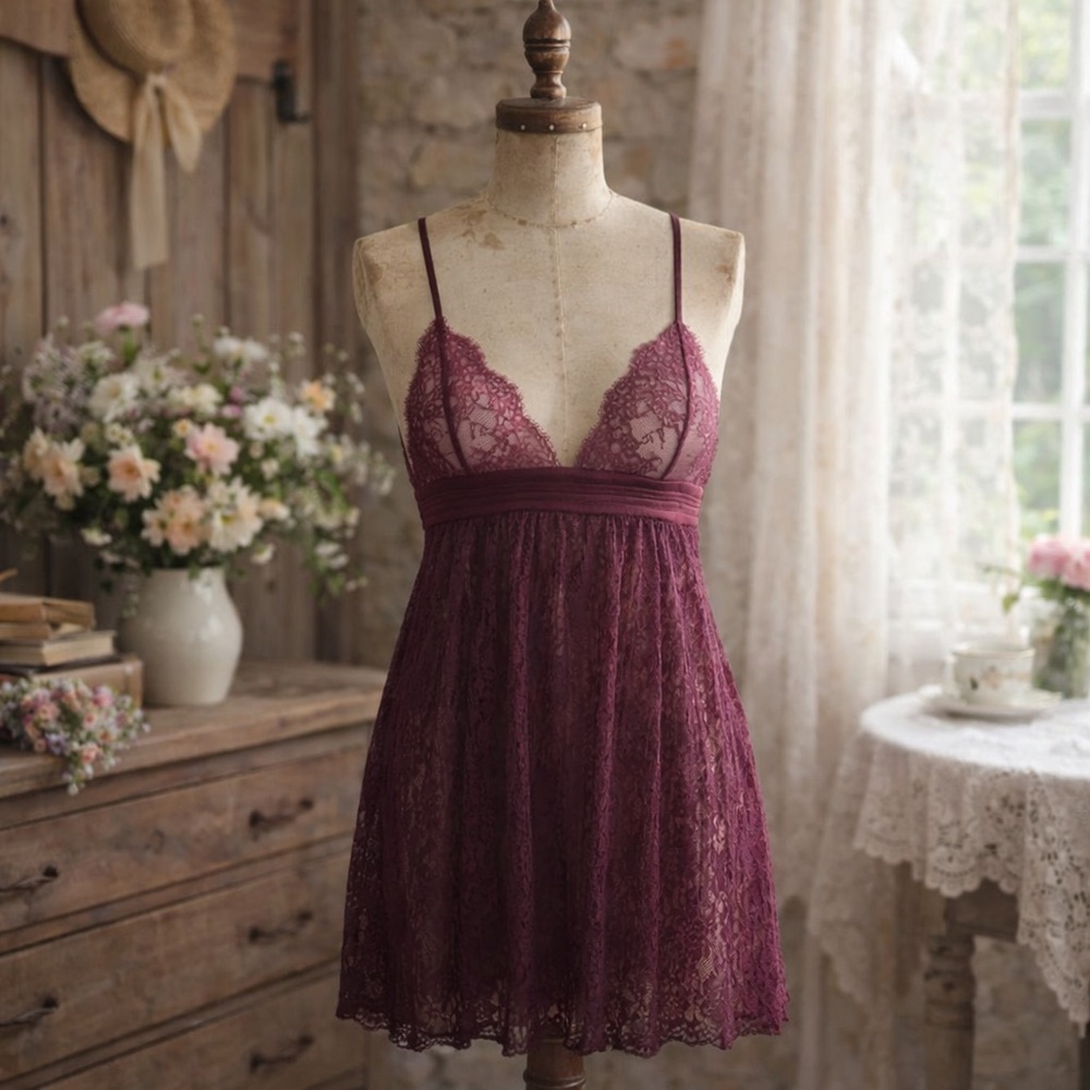 Victoria Secret Wine Red / Purple Pleated Lace Babydoll